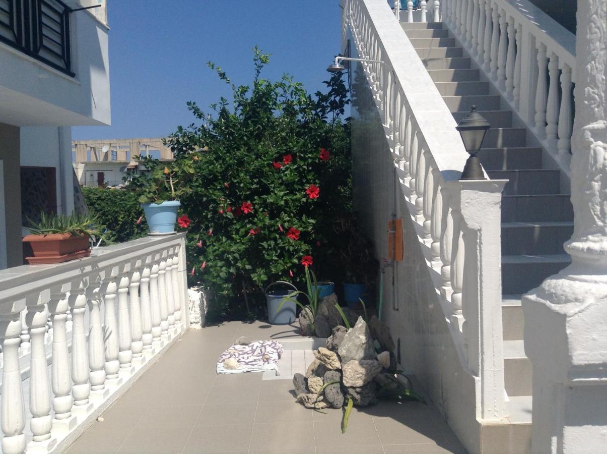 Dina Studios Kalamákion المظهر الخارجي الصورة